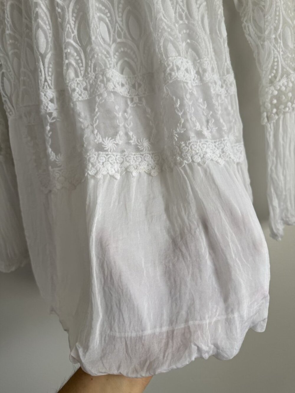 Made In Italy Silk Blend White Lace Floral Semi Sheer Top Romantic Feminine M - Picture 5 of 9